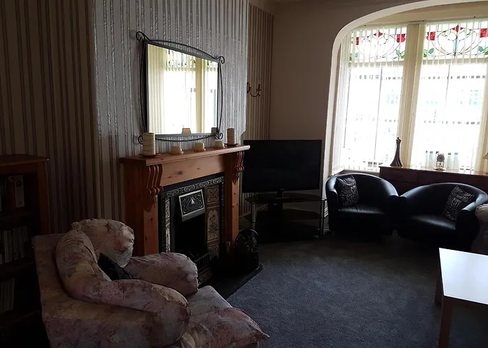 Kings Court Families & Couples Bed & Breakfast Blackpool