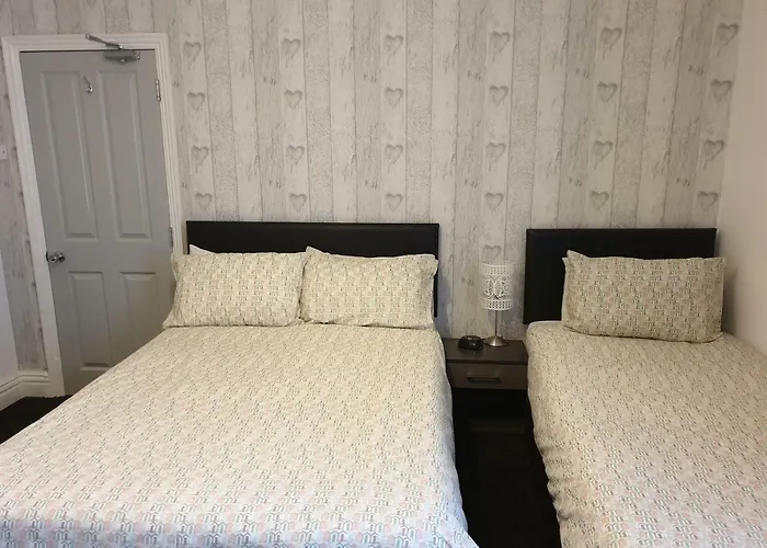 Kings Court Families & Couples Bed & Breakfast Blackpool